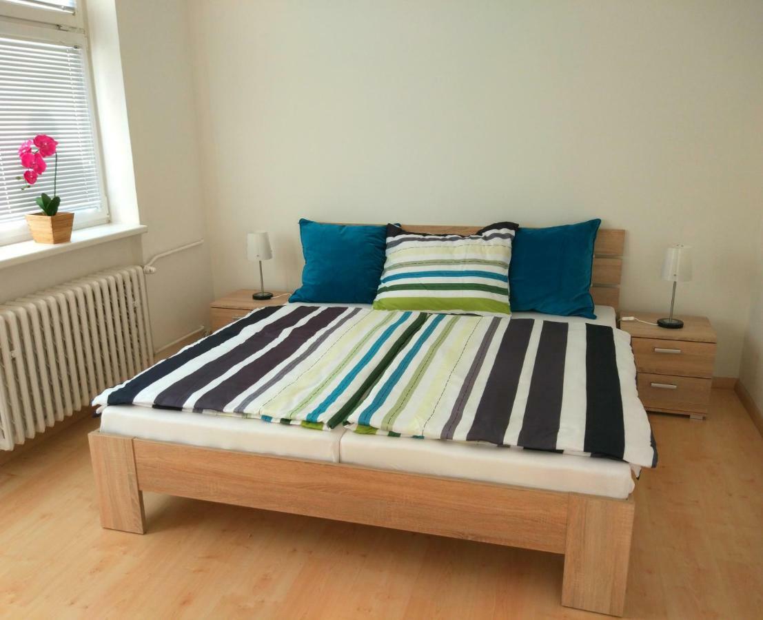 Riverview Apartment Bratislava Eksteriør billede