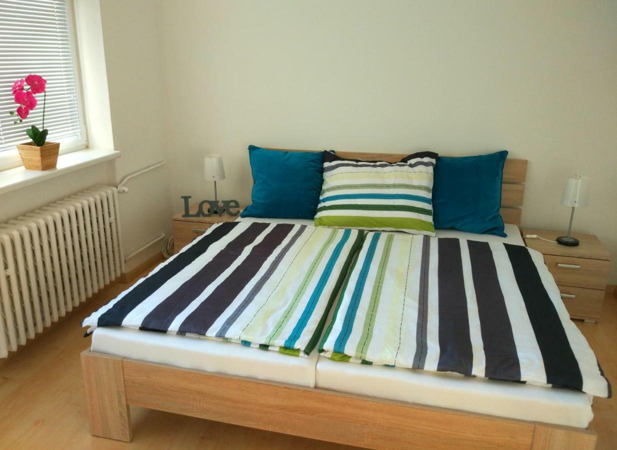 Riverview Apartment Bratislava Eksteriør billede