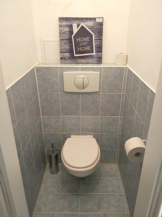 Riverview Apartment Bratislava Eksteriør billede